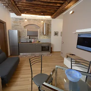 Apartment Vico Durazzo, Genoa