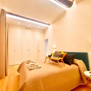 Apartment Amazing San Lorenzo 19, Rolli Unesco - Overlooking The Cathedral - Free Private Parking-, Genoa